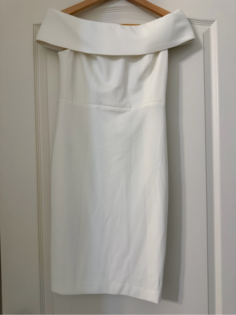 NWT Calvin Klein White Off the Shoulder Dress